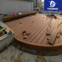 Planches de terrasse et planchers en WPC de qualité supérieure, modernes, écologiques, imperméables pour terrasse de piscine, jardin, terrasse