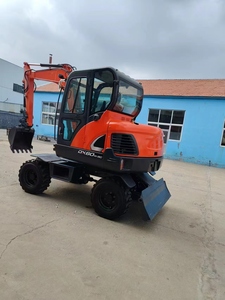รถขุดล้อยาง DOOSAN DX60W-9C ขนาด 6 ตัน เครื่องยนต์ Weichai พร้อมชุดเกียร์ สำหรับงานขุดถนนเทศบาล ท่อส่งน้ำ จัดสวน และงานฟาร์ม - Product Image 2