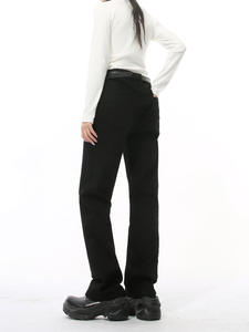 Pantalons pour garçons que les enfants adorent porter en été. <span class=keywords><strong>C</strong></span>'<span class=keywords><strong>est</strong></span> une paire de pantalons au style minimaliste et à la coupe ajustée. - Product Image 3