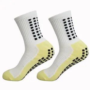 Calcetines deportivos antideslizantes para hombre, calcetines deportivos con agarre de fútbol con logotipo personalizado al por mayor