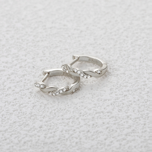 CANNER Nueva Tendencia Pendientes Clásicos Simples de Moissanita, Pendientes de Aro Cruzados de Plata de Ley S925 para Chicas - Product Image 6
