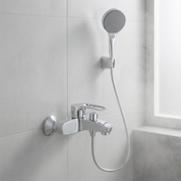 Robinet de baignoire cascade mural moderne de haute qualité en laiton brossé doré de luxe avec valve en céramique pour hôtels et villas