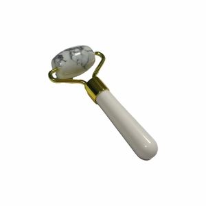 Rodillo de Resina Turquesa Blanca de Moda al por Mayor para Masaje Facial y Adelgazamiento - Product Image 6