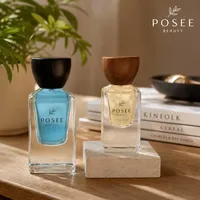 Flacon de parfum rectangulaire élégant à marque privée avec couvercle en bois naturel 30ml 50ml 100ml Surface transparente Pompe à brume fine vide