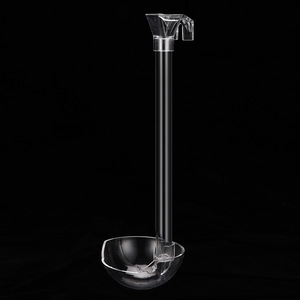 Vente en gros : Distributeur d'aliments pour poissons et crevettes en acrylique haute transparence et haute définition avec boîte d'alimentation et système d'arrosage manuel - Product Image 1