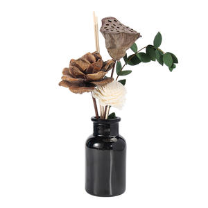 Flacon de réactif de fleurs de parfum personnalisé Ensembles de diffuseur de roseaux d'aromathérapie de fleurs séchées avec fleurs séchées et accents terreux - Product Image 1