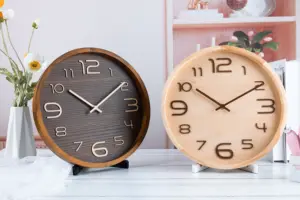 Reloj de pared de madera silencioso analógico de cuarzo con marco de madera de pino para decoración moderna del hogar