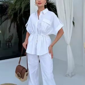 Ensemble deux pièces sur mesure en lin pour femme : chemise d'été à col rabattu et pantalon taille haute - Product Image 3