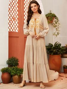 Robe longue pour femmes <span class=keywords><strong>grande</strong></span> <span class=keywords><strong>taille</strong></span> 0XL-4XL, manches longues, mode, brodée, plissée, <span class=keywords><strong>grande</strong></span> robe ample, vêtements islamiques conservateurs - Product Image 4