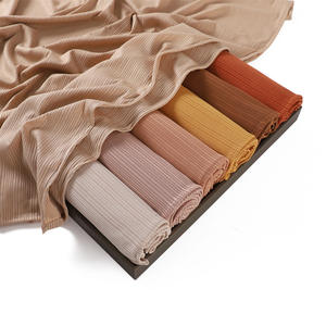 Vente en gros Foulard hijab léger 175x70cm, châle en coton polyester uni 100% rayonne modal côtelé froissé pour musulman - Product Image 1
