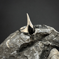 Bague VAF à design à pointes en acier inoxydable poli, bijou de doigt tendance, accessoire élégant pour hommes et femmes