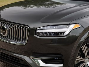 Volvo <span class=keywords><strong>XC90</strong></span> SUV de luxe de taille moyenne |   Sûr et spacieux, 7 places pour les voyageurs familiaux du monde entier - Product Image 1