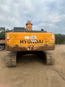 รถขุดไฮดรอลิกแบบตีนตะขาบ Hyundai 305LC-7/R305 มือสอง น้ำหนัก 30 ตัน พร้อมเครื่องยนต์และมอเตอร์ รุ่นปี 2015 305 - Product Image 3