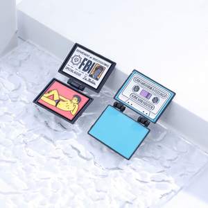 Pin de solapa de donuts Kawaii, broches de dibujos animados de Los Simpsons, personalizado, esmalte suave, mochila, regalos - Product Image 5