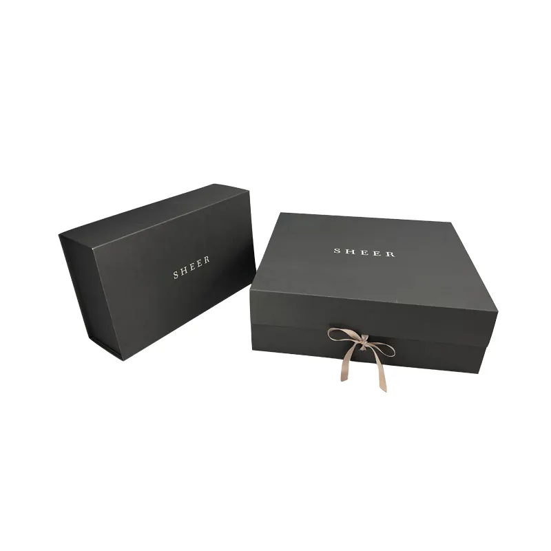 Scatola di carta Kraft nera di lusso personalizzata scatola di imballaggio Mailer scatola di abbigliamento con nastro