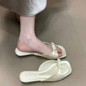 Sandales rouges élégantes pour femmes 2026 – Nouveau style français, nœud, bout carré, plates, polyvalentes, chaussures d'été - Product Image 4