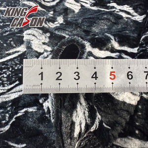 Tissu en fourrure de <span class=keywords><strong>lapin</strong></span> imprimé Kingcason, couleur personnalisée, 100% polyester, doux pour la peau, confortable, largement utilisé pour les vêtements en <span class=keywords><strong>hiver</strong></span> - Product Image 3