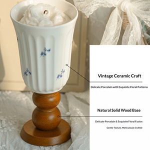 Bougie parfumée en céramique florale française avec support en bois, motif floral, corps en cire, décoration d'intérieur, cadeau d'anniversaire - Product Image 5