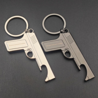 Kustom Logo senjata bentuk gantungan kunci logam Mini bir pembuka botol dengan gantungan kunci gurun elang Pistol pegangan kunci Promosi