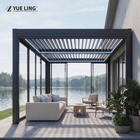 Pergola en aluminium à lames orientables sur mesure pour entrepreneurs et constructeurs, pour cour, avec lames réglables