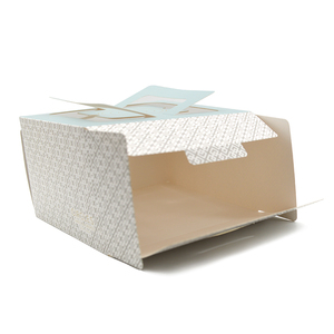 Boîte à gâteau de mariage de luxe rose personnalisée avec logo, <span class=keywords><strong>10</strong></span> <span class=keywords><strong>x</strong></span> <span class=keywords><strong>10</strong></span> <span class=keywords><strong>x</strong></span> <span class=keywords><strong>5</strong></span> cm, avec fenêtre, qualité alimentaire, gaufrage et pelliculage mat - Product Image 5