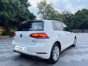 Golf 8.5 2025 Volkswagen Golf <span class=keywords><strong>Full</strong></span> Option 300TSI Caja de Cambios Automática Pantalla Inteligente Paquete de Verano Asientos con Calefacción - Product Image 3