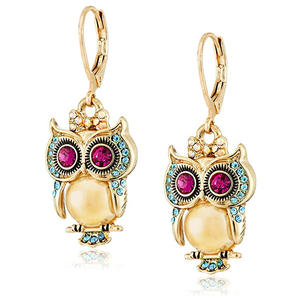 Boucles d'oreilles en forme de hibou plaqué or avec serti de perles d'imitation roses pour femmes, bijoux de fête à la mode E454 - Product Image 1