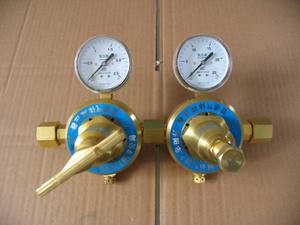 Decompressore Industriale YQJ-11 a Doppia Unità per Ossigeno O2, Regolatore H2/Ar/Aria - Product Image 6