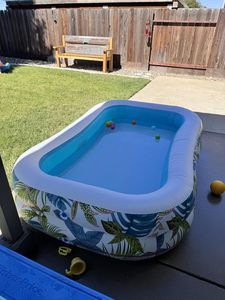 Piscina Inflable de PVC con Estampado Tropical MAKE WAVES, Duradera, Ligera, Portátil, Rectangular, para Niños y Adultos - Product Image 5