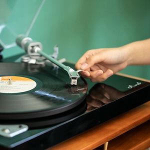 <span class=keywords><strong>Tocadiscos</strong></span> de Vinilo Portátil de Madera con <span class=keywords><strong>Sonido</strong></span> HiFi de Buena Calidad y Estilo Moderno, <span class=keywords><strong>Tocadiscos</strong></span> de Vinilo USB - Product Image 6