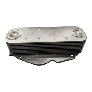 Piezas de Alta Calidad para el Sistema de Refrigeración del Motor de Camiones, 618800010113, Conjunto del Núcleo del Enfriador de Aceite para Sinotruk Shacman Weichai - Product Image 1