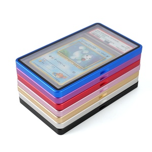 Precio de fábrica: Exhibidores magnéticos modernos de acrílico de varios colores personalizados para tarjetas graduadas, con marco y protección. - Product Image 5