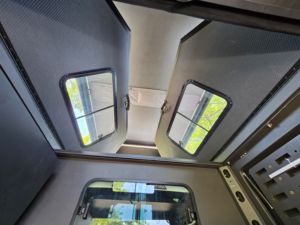 Tenda da Campeggio Leggera Pop-up in Alluminio con Tetto Rigido per 2 Persone, Camper per Pickup 4x4 Fuoristrada - Product Image 5