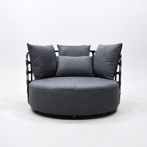 Fauteuil pivotant moderne en velours, chaise de salon surdimensionnée, fauteuil moelleux avec structure métallique et coussins décoratifs pour chambre à coucher, appartement, style minimaliste - Product Image 3