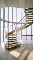 Escalier en colimaçon en verre au design simple, escalier hélicoïdal moderne pour intérieur avec marches en bois