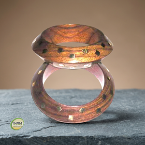 Bengals en bois faits à la main et de créateur avec incrustation/Meilleurs cadeaux pour femme Bracelets en bois - Product Image 4