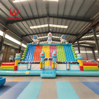 Château gonflable d'escalade intérieur en PVC pour enfants, avec lit de saut flexible pour les membres des enfants, idéal pour les jeux et divertissements en extérieur