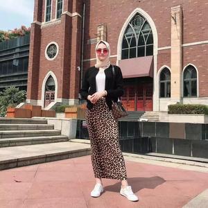 Últimas mujeres <span class=keywords><strong>faldas</strong></span> <span class=keywords><strong>largas</strong></span> lápiz JMuslim mujeres Casual uso diario estampado <span class=keywords><strong>de</strong></span> leopardo Maxi <span class=keywords><strong>faldas</strong></span> - Product Image 3