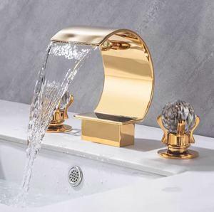 Grifo de Baño de Lujo con Cascada de Cristal Dorado, Grifo Mezclador de Lavabo de Latón Sólido de 3 Orificios con Doble Manija - Product Image 1