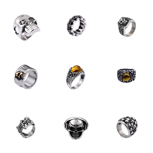 แหวนทอง18K สำหรับผู้ชายแหวนหัวหมาป่าหัวกะโหลกพังค์ทำจากสเตนเลสสตีลงานตามสั่ง - Product Image 3