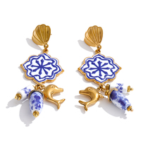 Boucles d'oreilles pendantes JINYOU 5896 en acier inoxydable plaqué or, motif dauphin et coquillage, émail bleu et blanc, design porcelaine