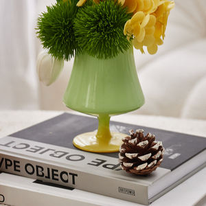 ชุดดอกไม้ประดิษฐ์ไฮเดรนเยีย ทิวลิป และต้นหอม ขนาด 200x200x260 มม. สำหรับตกแต่งบ้าน พร้อมแจกันแก้วลวดลายทันสมัย - Product Image 4