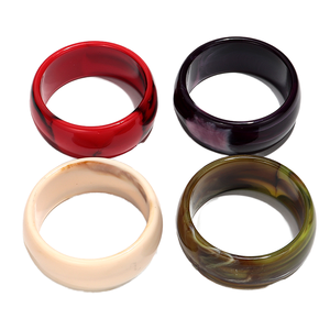 Yiwu New Style Personalized Fashion Trendy Resin Acrylic Unisex Simple Colored Round Chunky Wide <b>Bangle</b> Jewelry Gift - Product Image 1
