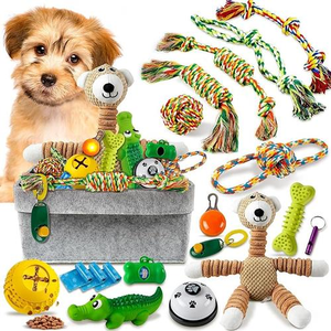 Pelota masticable de hierba gatera de dibujos animados, juguete duradero para perros y gatos, goma de látex chirriante TPR Teaser para el juego diario - Product Image 1