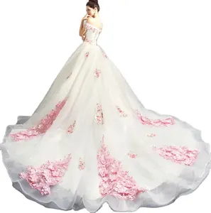 高品质蕾丝刺绣奢华尾巴新娘婚纱礼服