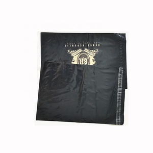 Bolsa de paquete de plástico autoadhesiva, logotipo dorado personalizado, estampado Biodegradable, envío por correo postal - Product Image 1