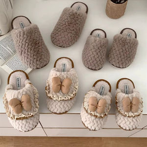 2025ใหม่รองเท้าแตะพื้นรองเท้าหนานุ่มสำหรับผู้หญิง, รองเท้าแตะผ้าฝ้ายกันลื่นนุ่มให้ความอบอุ่นสำหรับฤดูหนาว - Product Image 1