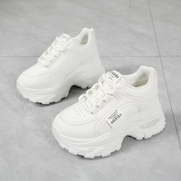 Chaussures décontractées tendance, luxe léger, légères, semelles épaisses, pour la course, vente directe d'usine OEM, vente en gros