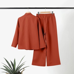 Ensembles pour femmes de <span class=keywords><strong>grande</strong></span> <span class=keywords><strong>taille</strong></span> style ou logo ODM personnalisé de la manufacture ensemble chemise décontractée chemisier <span class=keywords><strong>pantalon</strong></span> à jambes larges ensemble de pantalons deux pièces pour femmes pour le printemps - Product Image 3