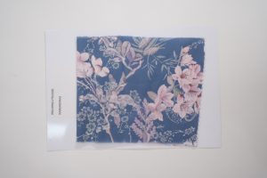Tissu en soie jacquard luxueux et doux avec motif floral tissé pour robe hijab élégante - Product Image 5